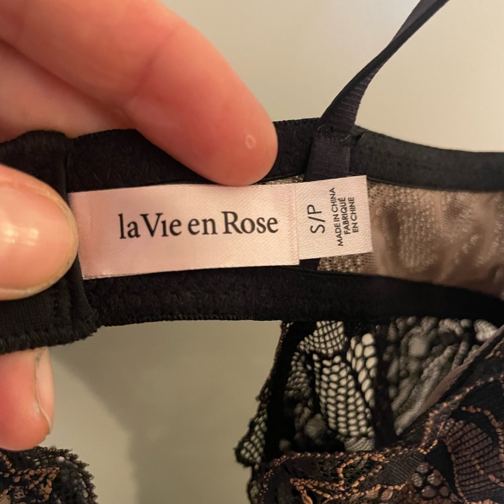 La Vie En Rose Black Lace Nightgown - Picture 3 of 7